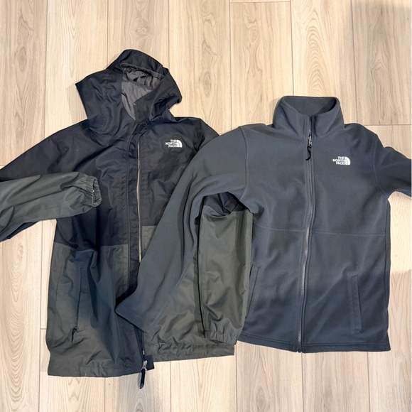 The North Face Kids' XL Charcoal and Black Hyvent jacket - Picture 1 of 10